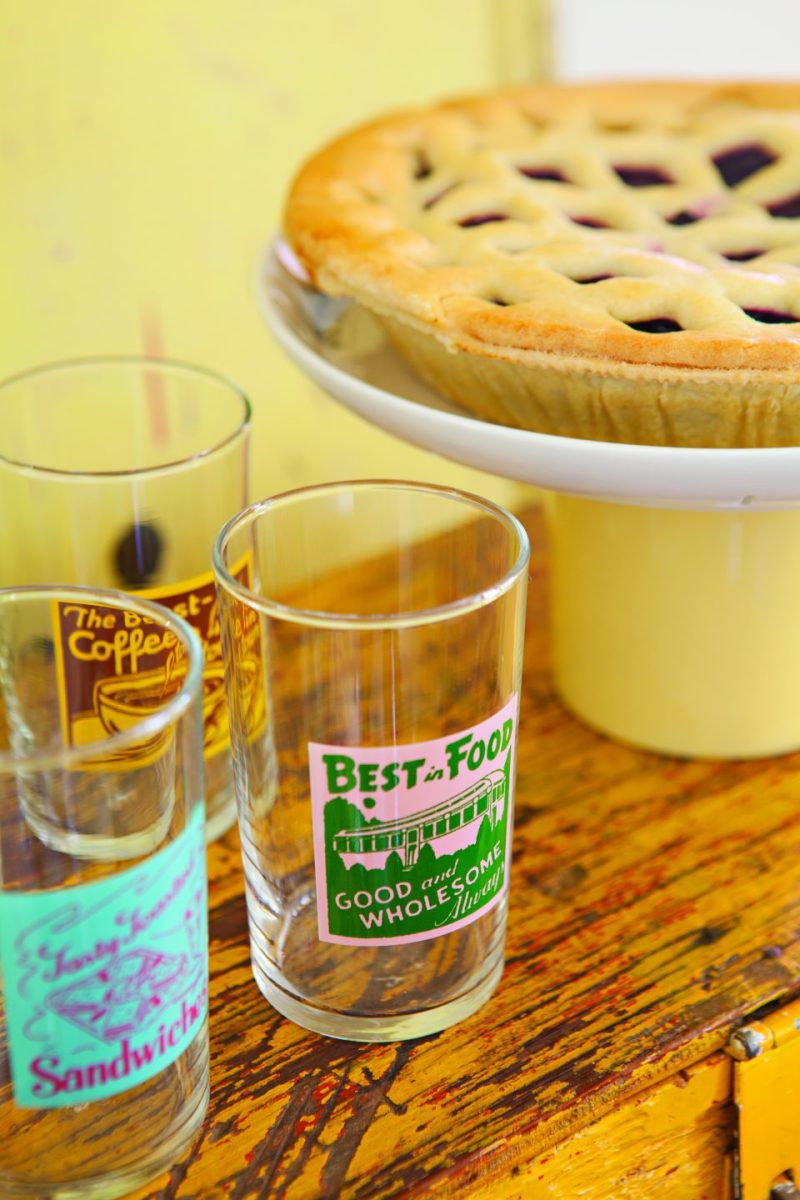 Harris Vintage Accents