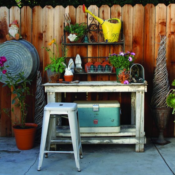 Cozy Garden Cottage