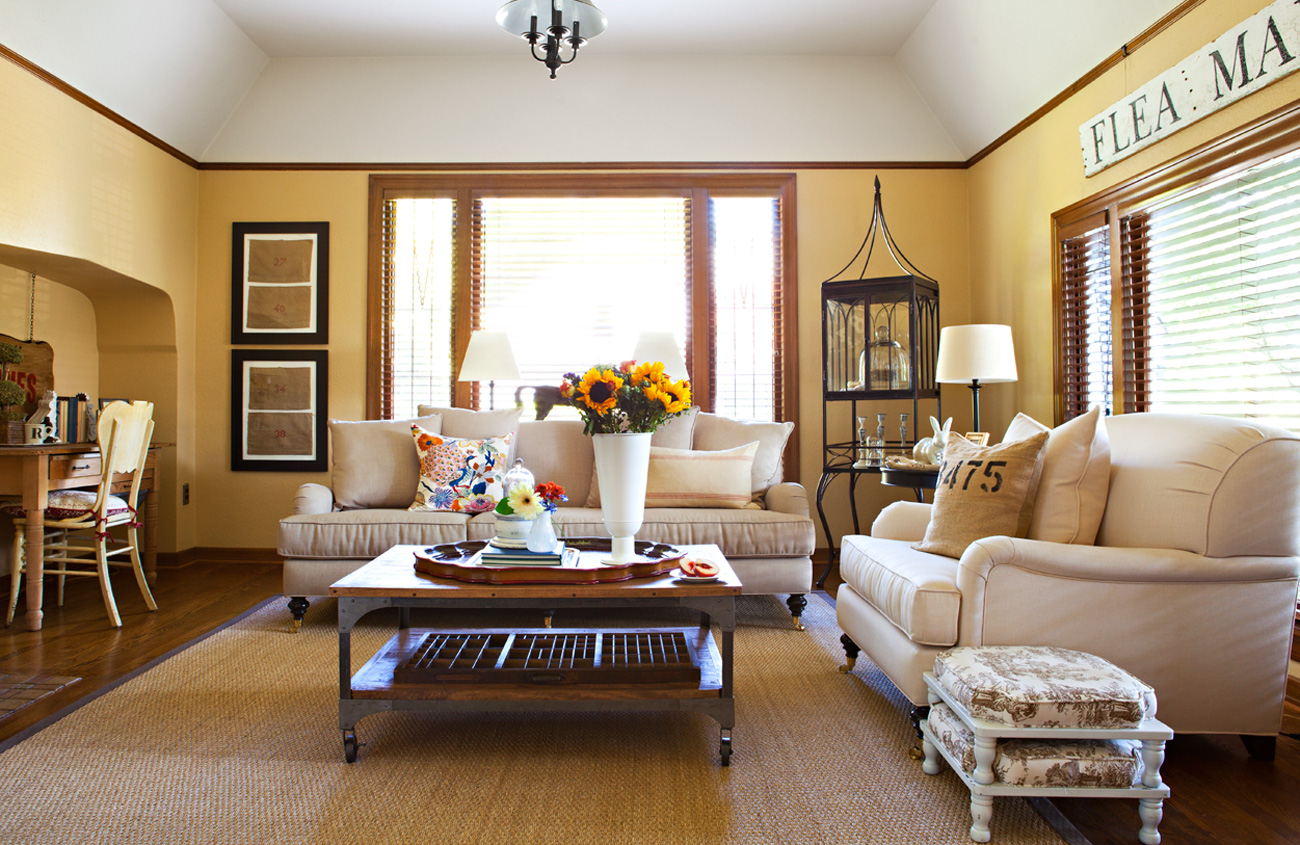 farm cottage living room