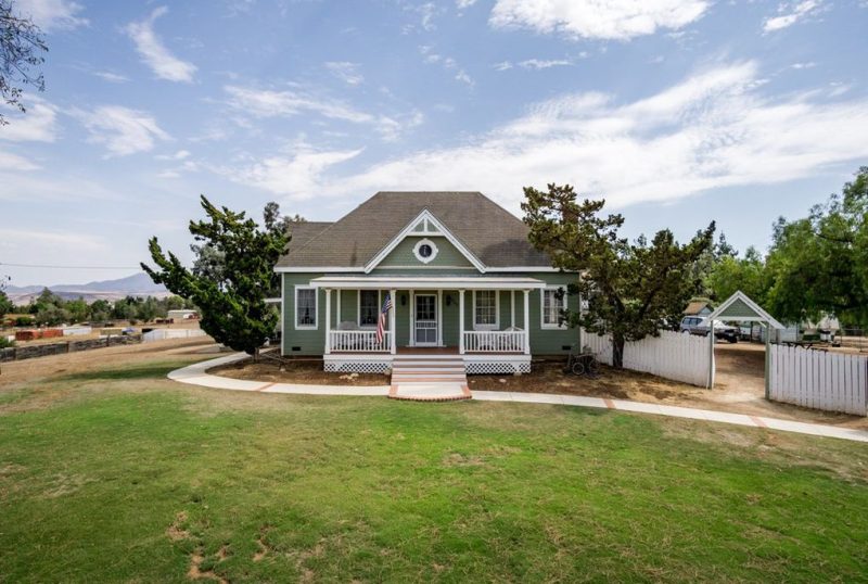 Built in 1890, this cottage features a large porch front, reminiscent of the times teachers would ring their school bells and call children to line up along the wooden boards.
