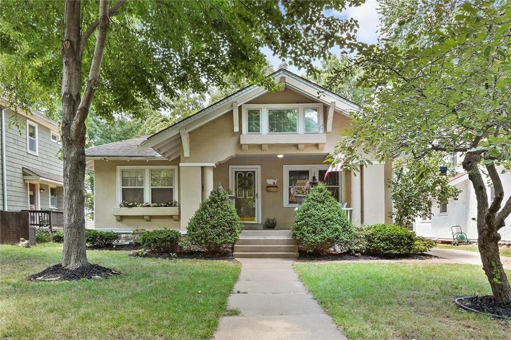 kansas city cottage for sale