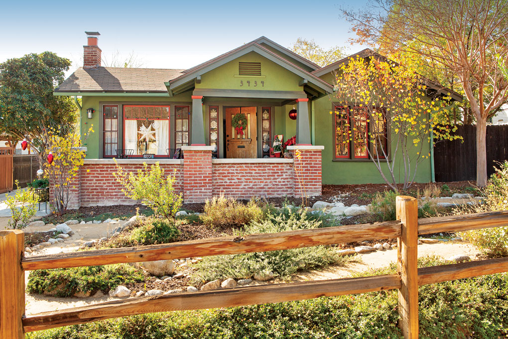 eagle rock california bungalow during christmas