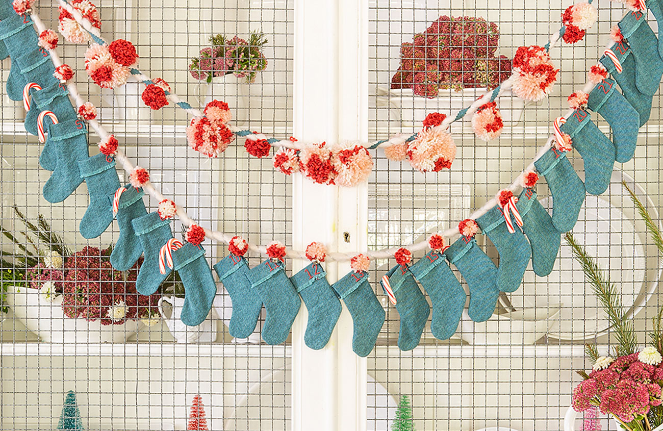 Mini stocking advent calendar garland